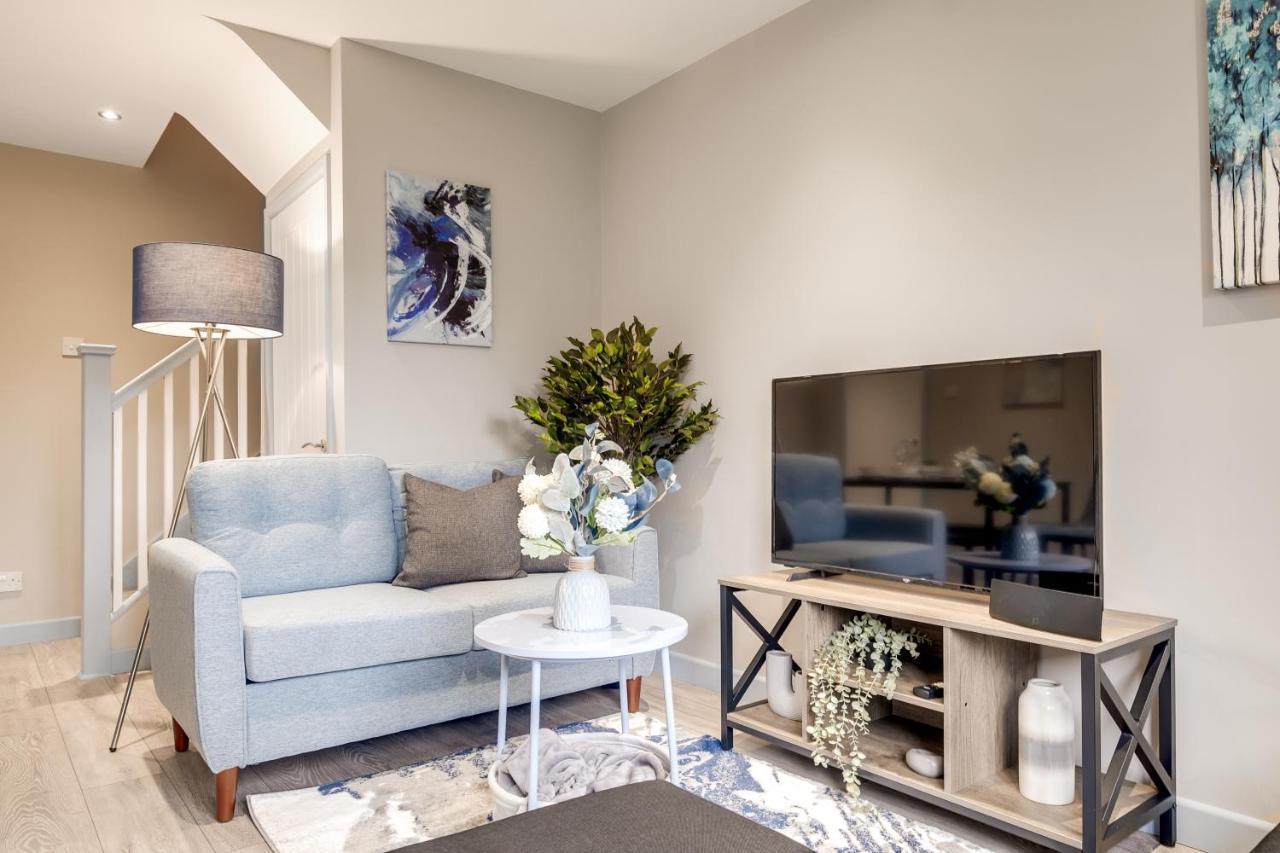 Mk 2-Bedroom Contractor'S Gem, 5 Beds, Sleeps 6, Free Parking Milton Keynes Buitenkant foto