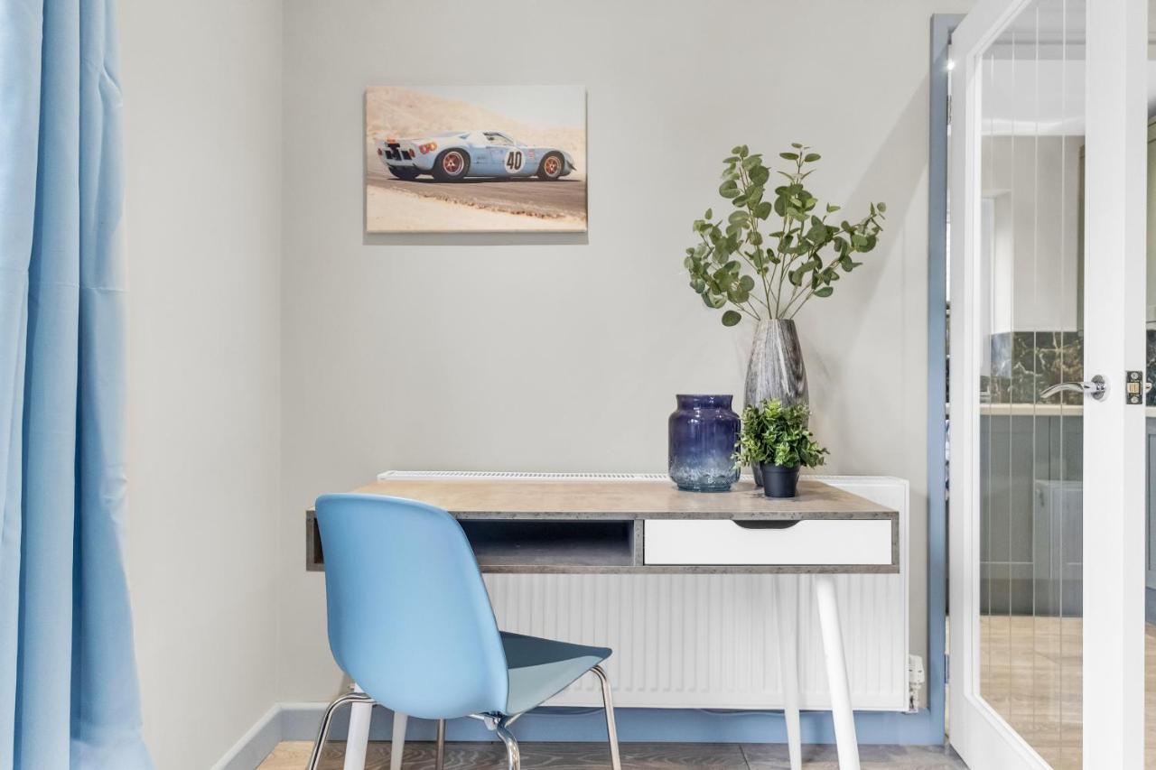 Mk 2-Bedroom Contractor'S Gem, 5 Beds, Sleeps 6, Free Parking Milton Keynes Buitenkant foto