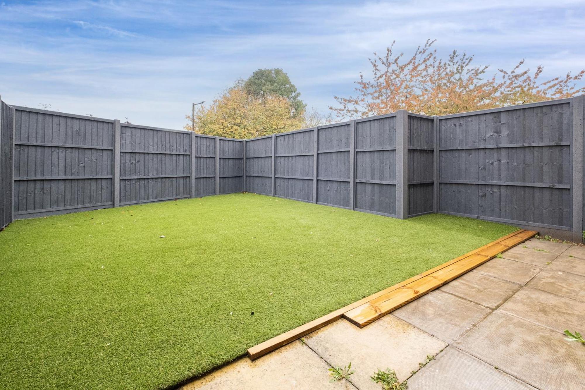 Mk 2-Bedroom Contractor'S Gem, 5 Beds, Sleeps 6, Free Parking Milton Keynes Buitenkant foto