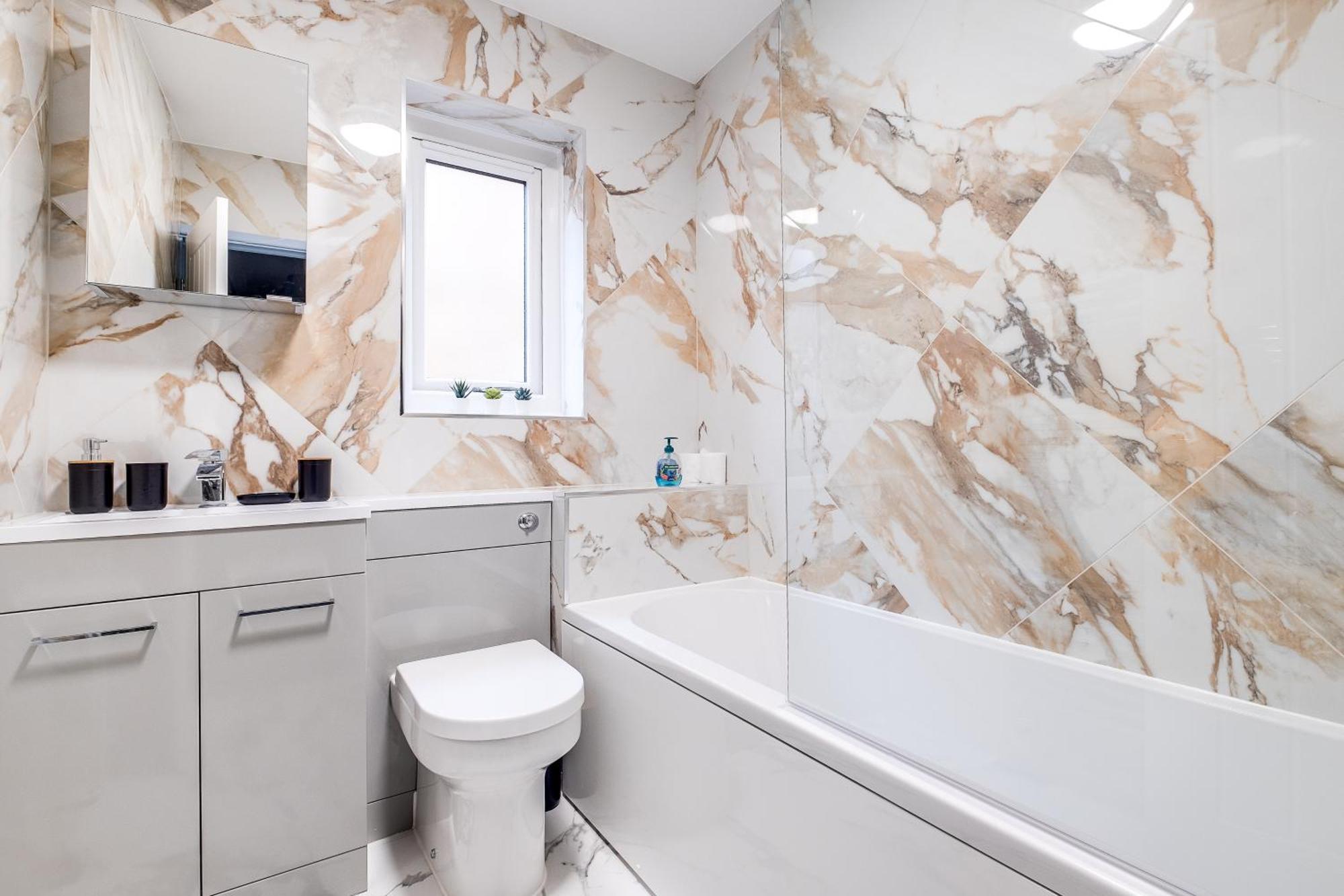 Mk 2-Bedroom Contractor'S Gem, 5 Beds, Sleeps 6, Free Parking Milton Keynes Buitenkant foto