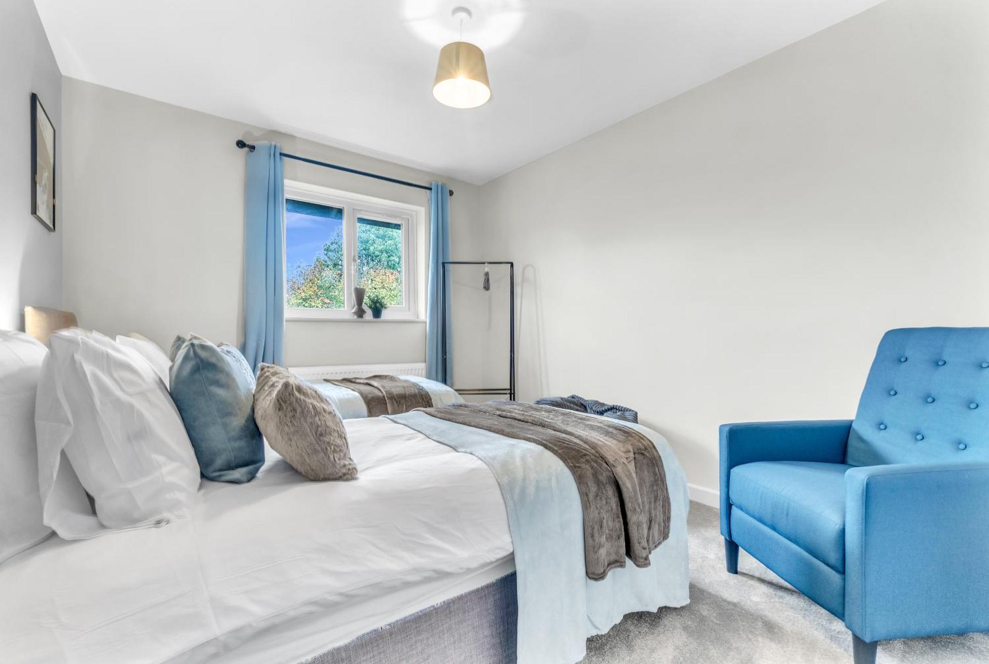 Mk 2-Bedroom Contractor'S Gem, 5 Beds, Sleeps 6, Free Parking Milton Keynes Buitenkant foto