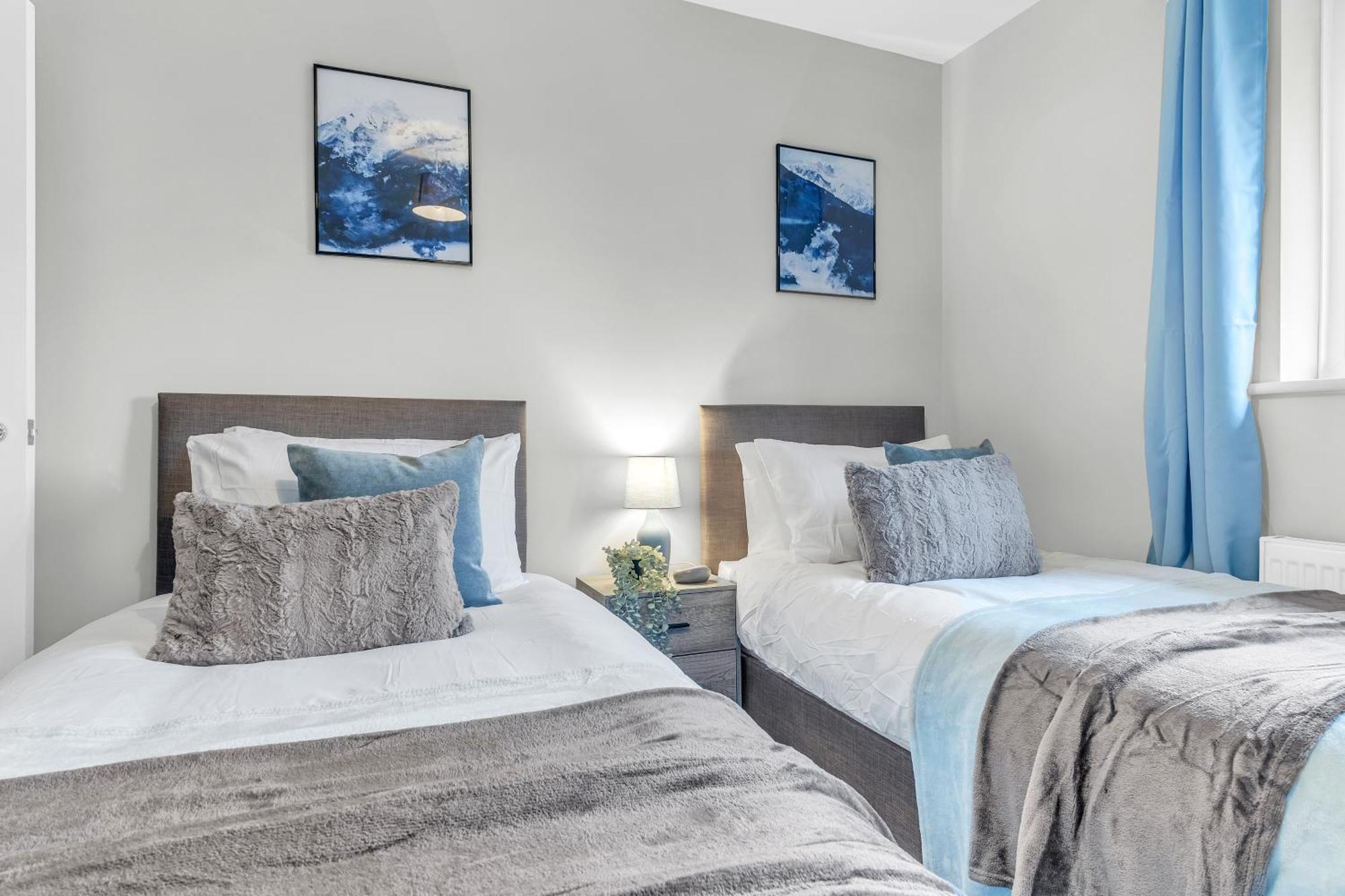 Mk 2-Bedroom Contractor'S Gem, 5 Beds, Sleeps 6, Free Parking Milton Keynes Buitenkant foto